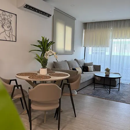 Lazuli Port Residences 4*