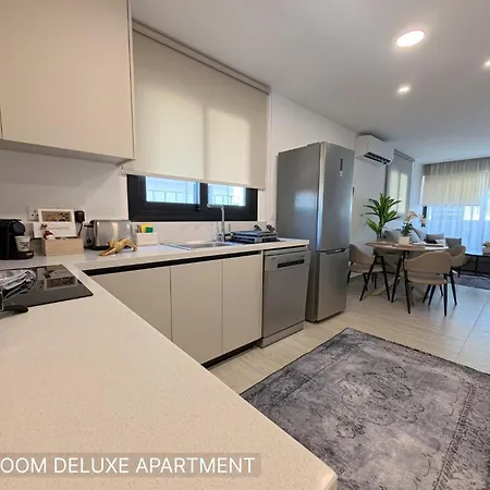 Lazuli Port Residences 4*