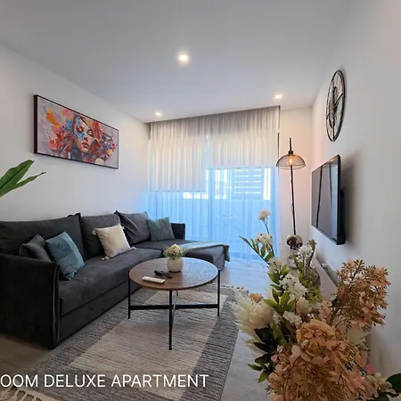 Lazuli Port Aparthotel 3*